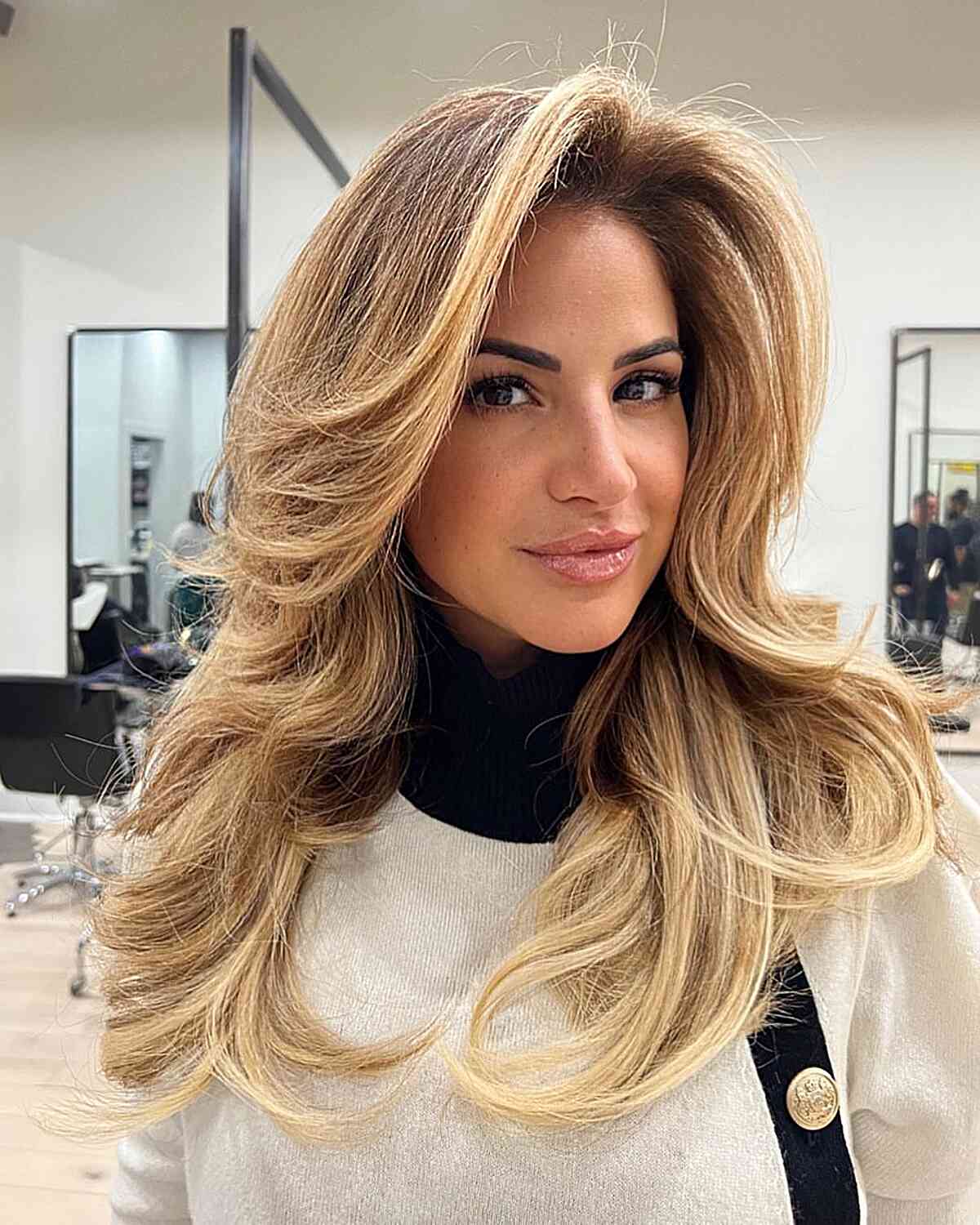 Honey Blonde Lob With Curtain Bangs — Trendy Party Hair