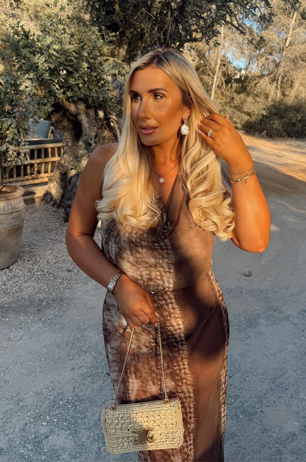 Tie-dye Print Maxi Dress for a Casual Party Tie-dye Print Maxi Dress for a Casual Party — Trendy Party Outfits