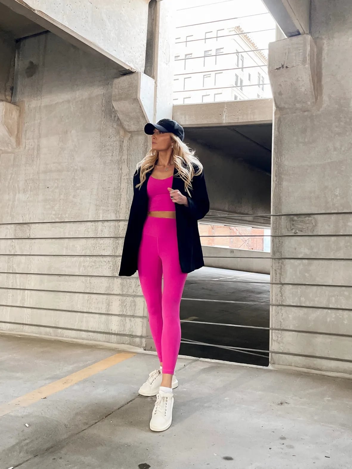 Hot Pink Leggings With Cropped Tank and Black Blazer Hot Pink Leggings With Cropped Tank and Black Blazer — Trendy Pink Leggings Outfit