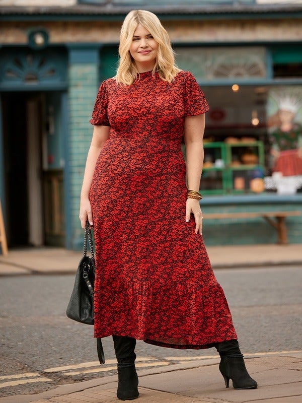 Red Floral Print Midi Dress — Trendy Plus Size Outfits