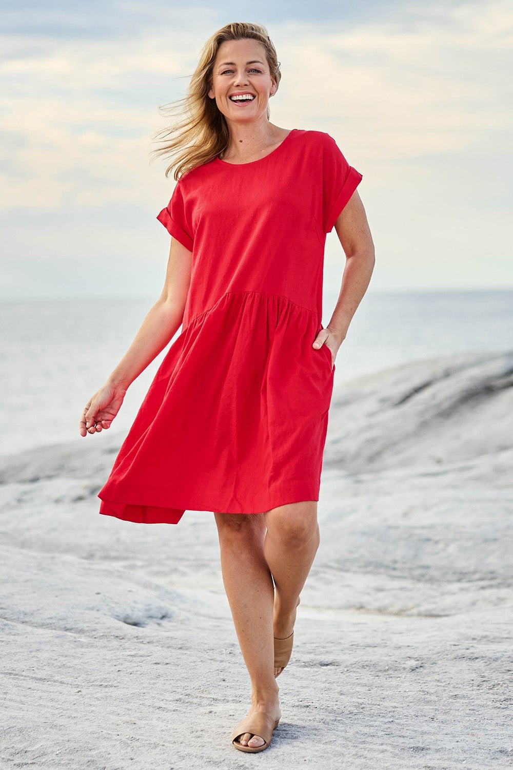 Bright Red Linen Blend Short-Sleeve Dress with Pockets Bright Red Linen Blend Short-Sleeve Dress with Pockets — Trendy Red Dresses Outfits