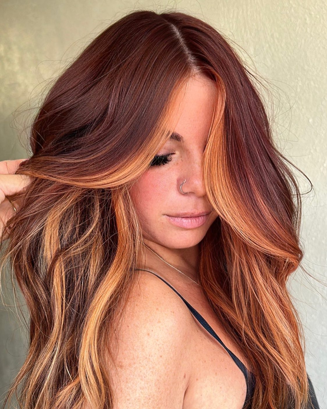 Mid-Back Dark Red With Copper Highlights — Trendy Red Hairstyles