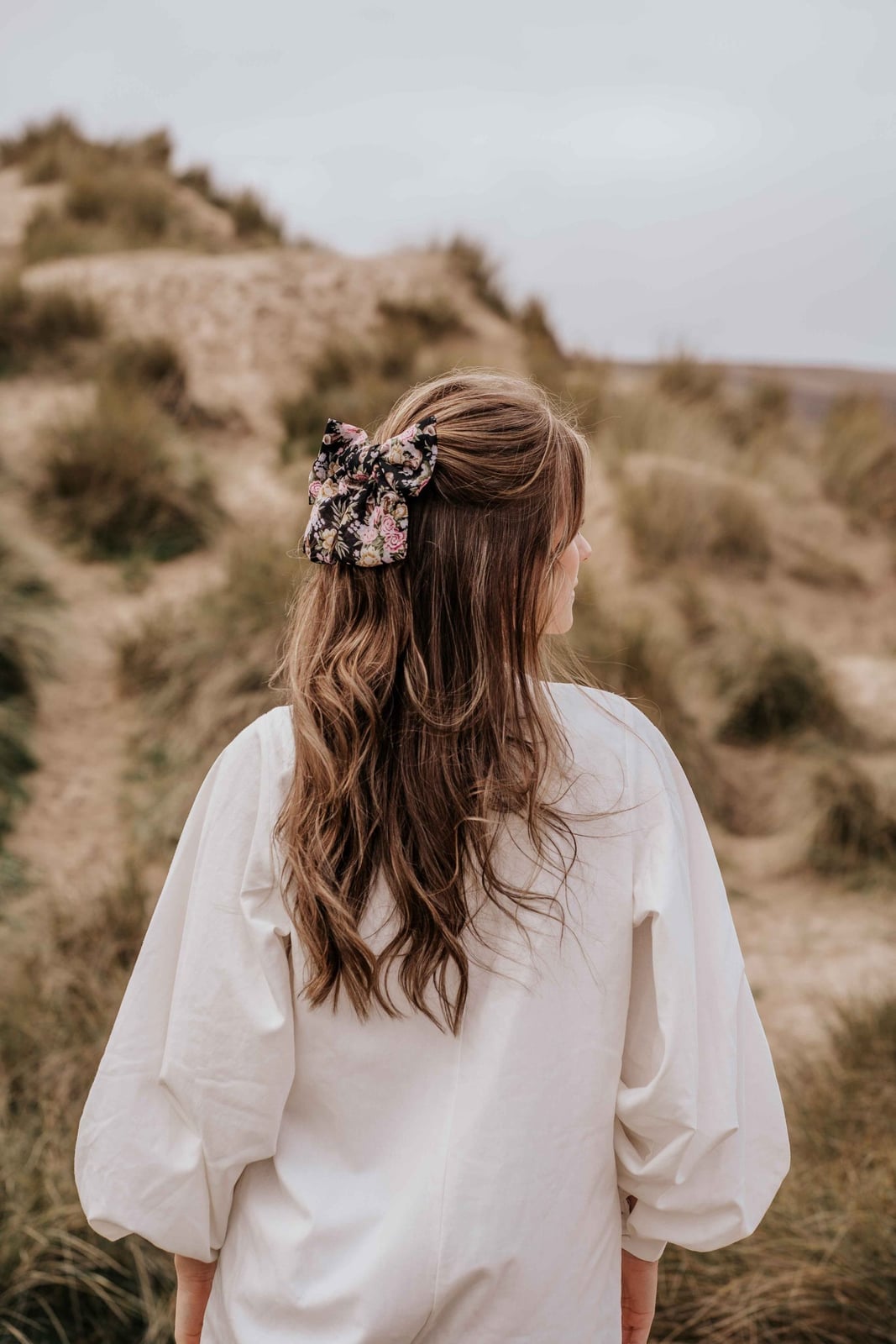 Mid-Back Brown With Blonde Highlights Half-Up Floral Bow — Trendy Ribbon Hair