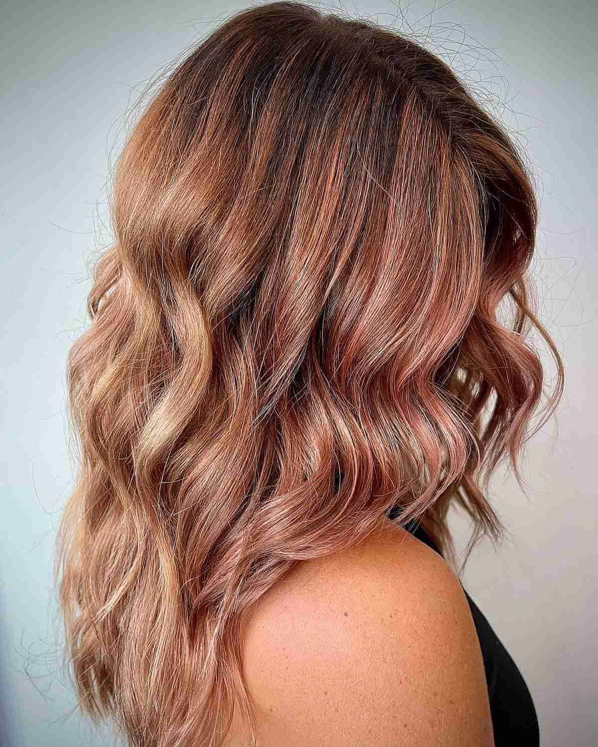 Collarbone Rose Gold Balayage Collarbone Rose Gold Balayage — Trendy Rose Gold Hair