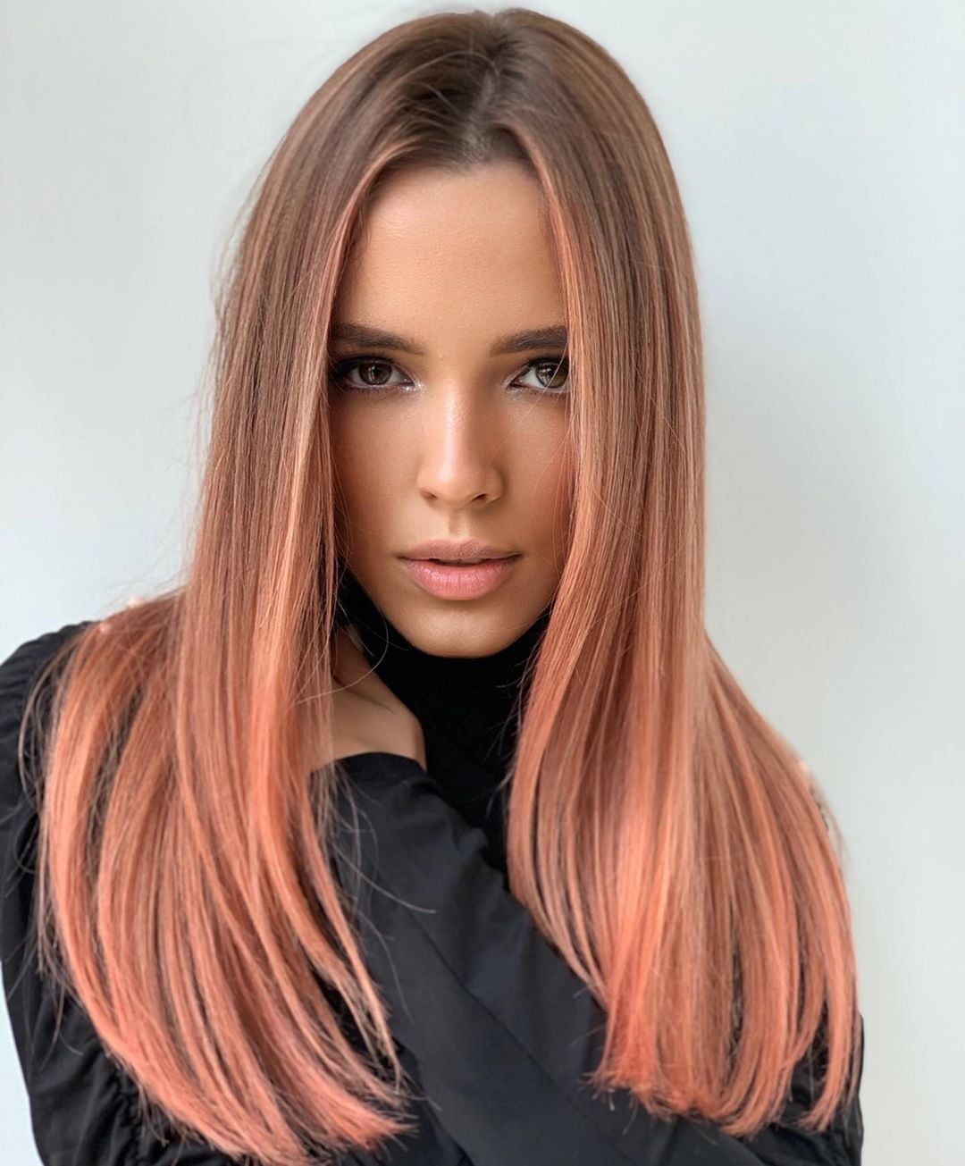 Thick Mid-Back Straight Rose Gold With Long Layers Thick Mid-Back Straight Rose Gold With Long Layers — Trendy Rose Gold Hair