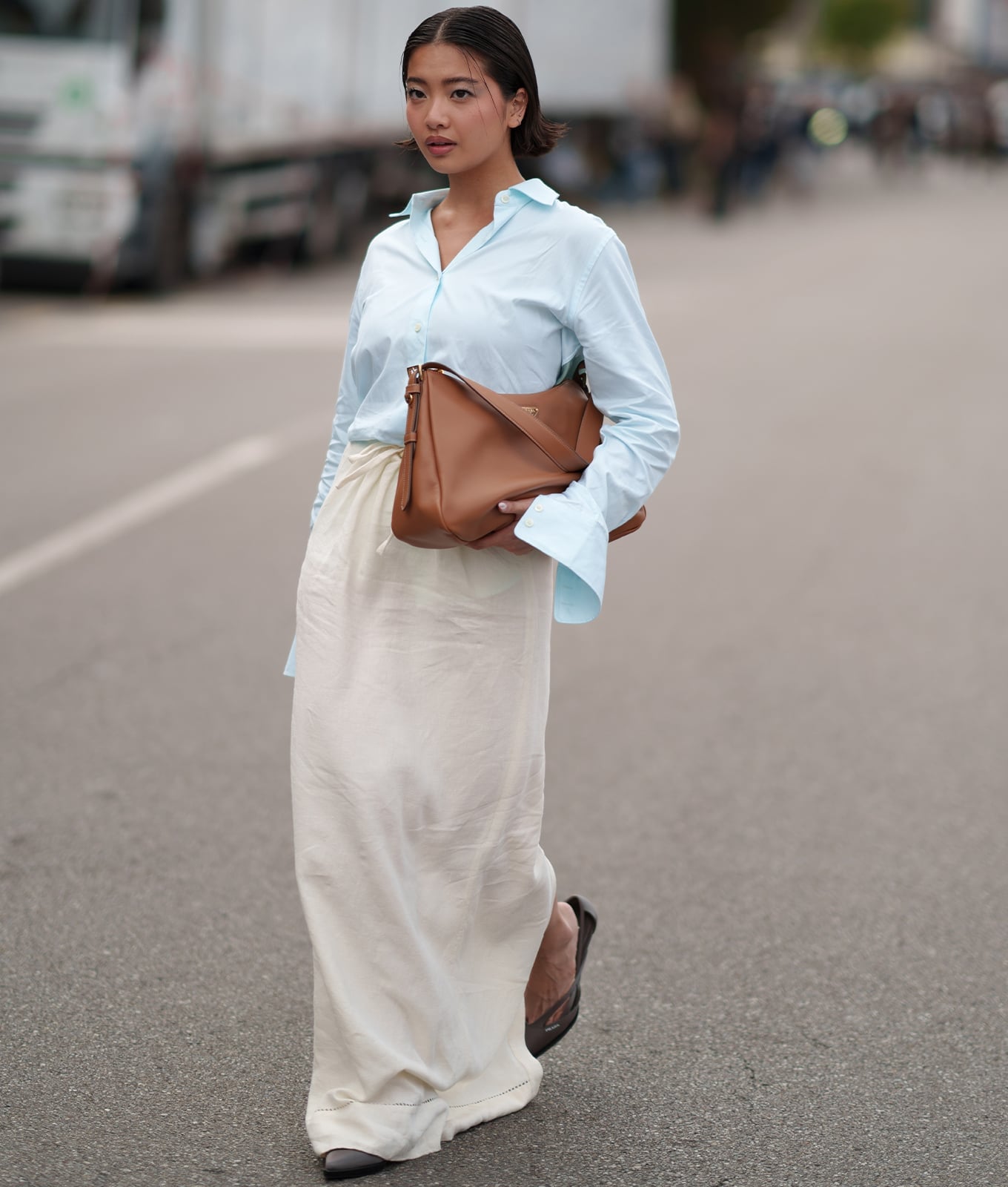 Cream Satin Maxi Skirt With Oversized Button-Down Shirt Cream Satin Maxi Skirt With Oversized Button-Down Shirt — Trendy Satin Skirt Outfits