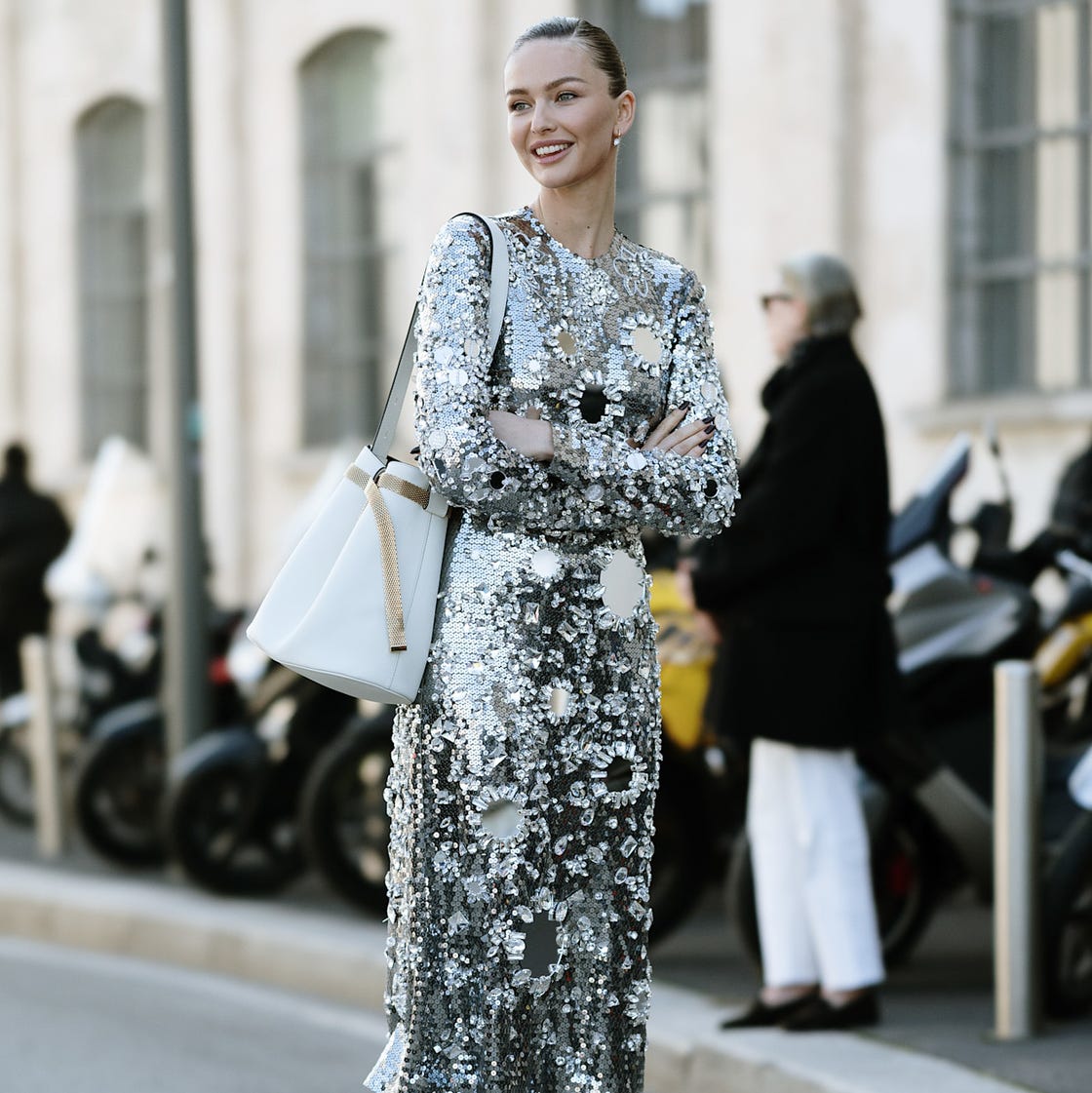 Silver Sequin Midi Dress For Daytime Events Silver Sequin Midi Dress For Daytime Events — Trendy Sequin Outfits