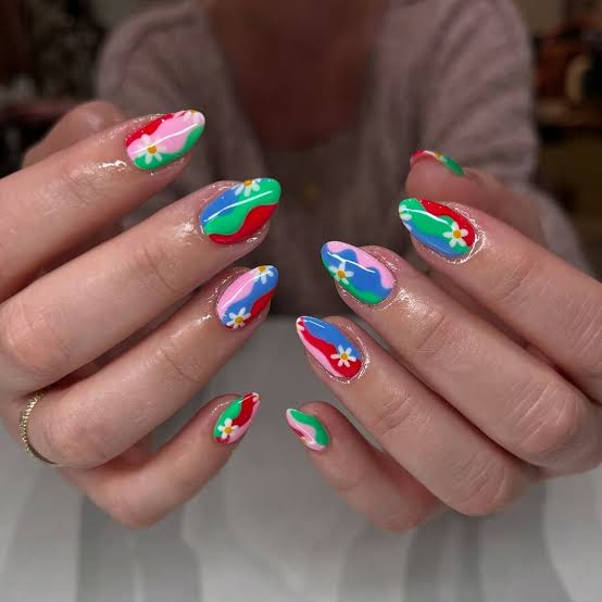 Color Block Floral Short Almond Nails — Trendy Short Almond Nails