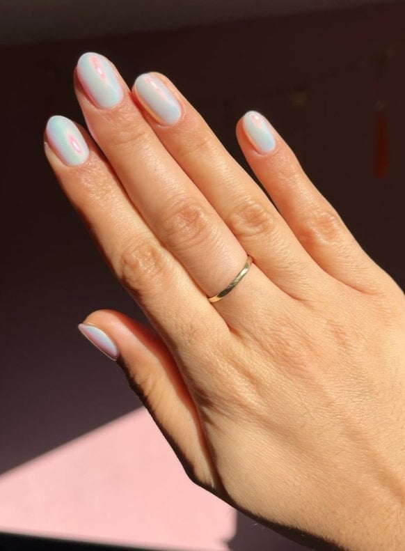 Iridescent Pastel Shimmer Short Almond Nails — Trendy Short Almond Nails