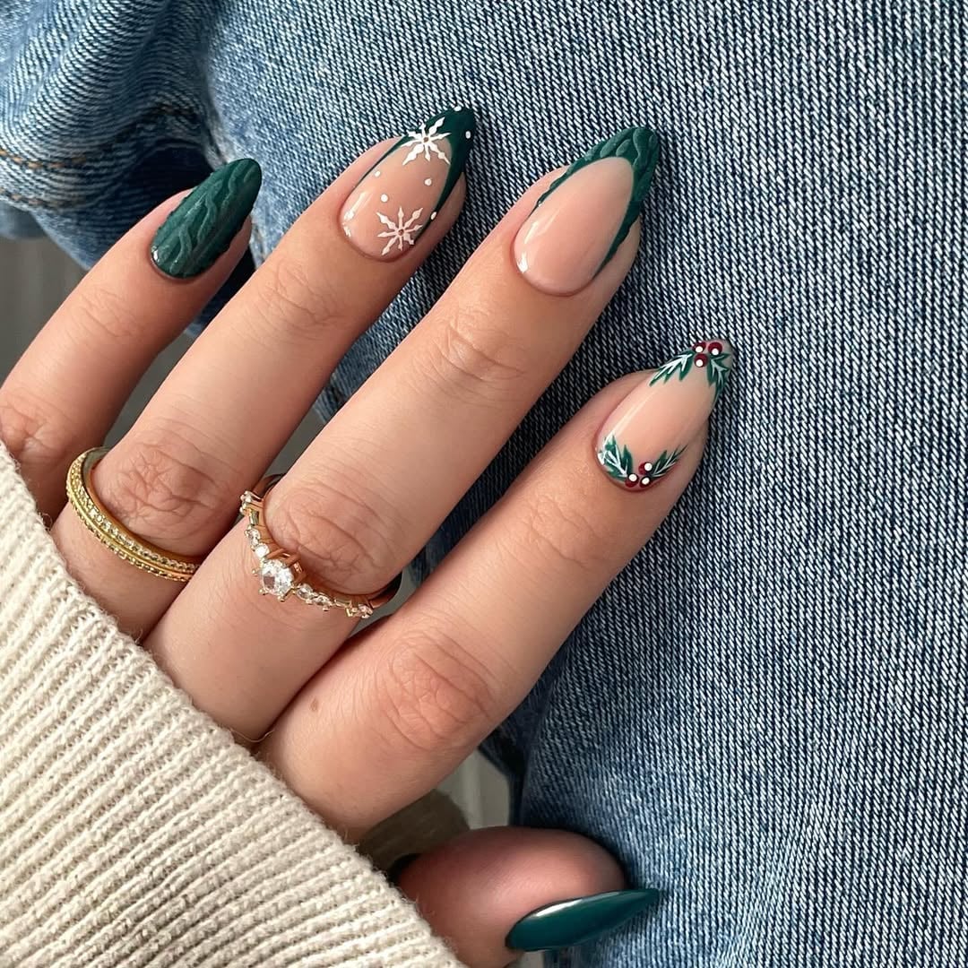 Green Snowflake Holly Short Almond Nails — Trendy Short Almond Nails