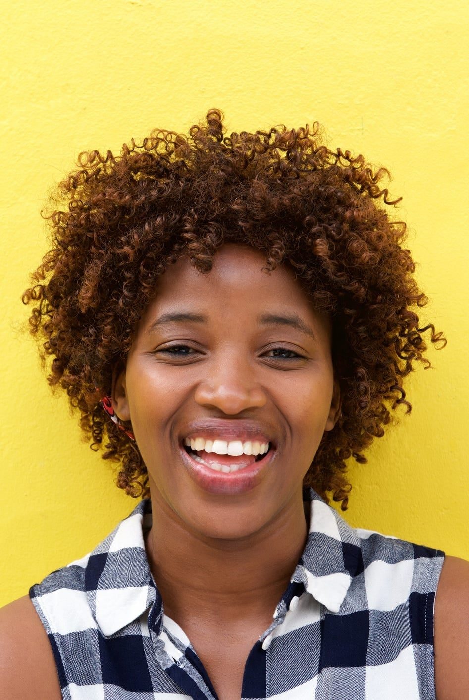 Medium Brown Afro With Natural Curls Medium Brown Afro With Natural Curls — Trendy Short Natural Hairstyles