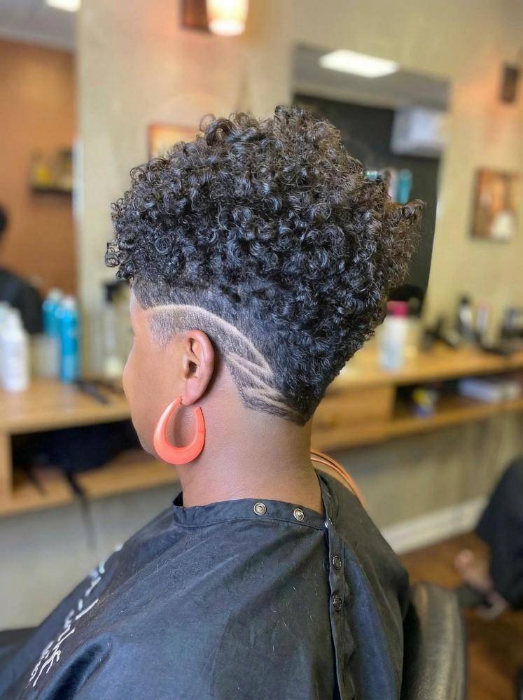 Textured Pixie With Tapered Cut, Ear Textured Pixie With Tapered Cut, Ear — Trendy Short Natural Hairstyles