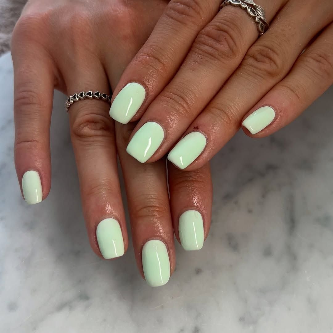 Light Mint Green Glossy Short Square Nails — Trendy Short Square Nails