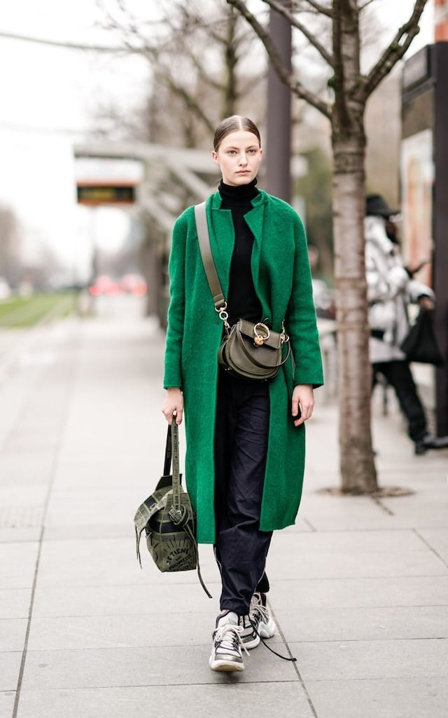 Green Leather Crossbody Bag With Long Wool Coat Green Leather Crossbody Bag With Long Wool Coat — Trendy Shoulder Bag Outfits