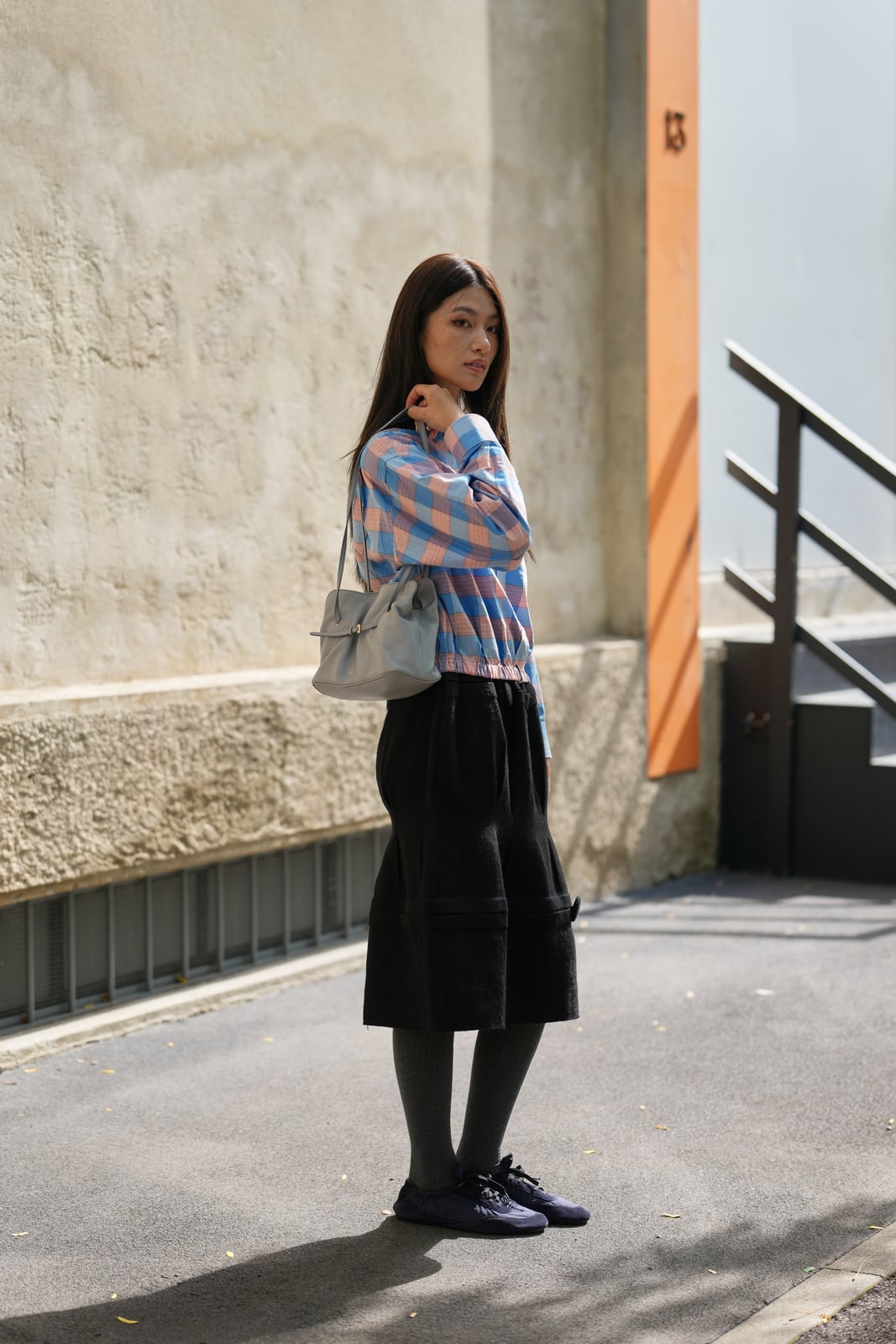 Light Blue Shoulder Bag With Plaid Jacket Light Blue Shoulder Bag With Plaid Jacket — Trendy Shoulder Bag Outfits
