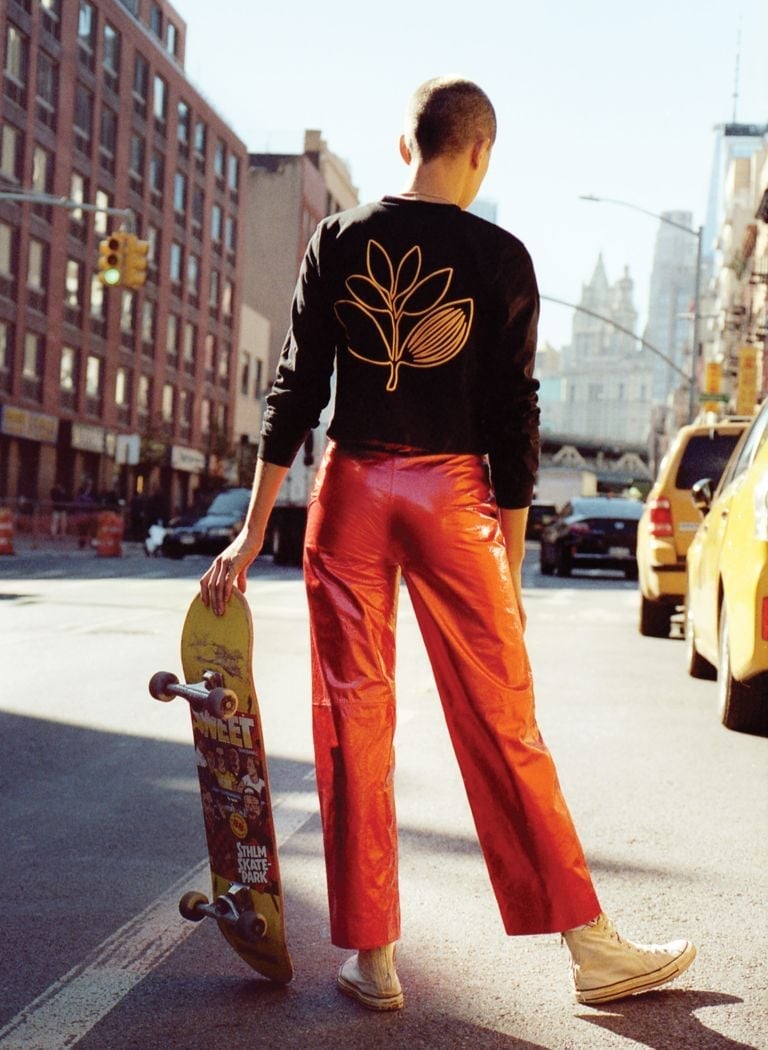 Black Graphic Top with Shiny Red Wide-Leg Pants — Trendy Skater Outfits