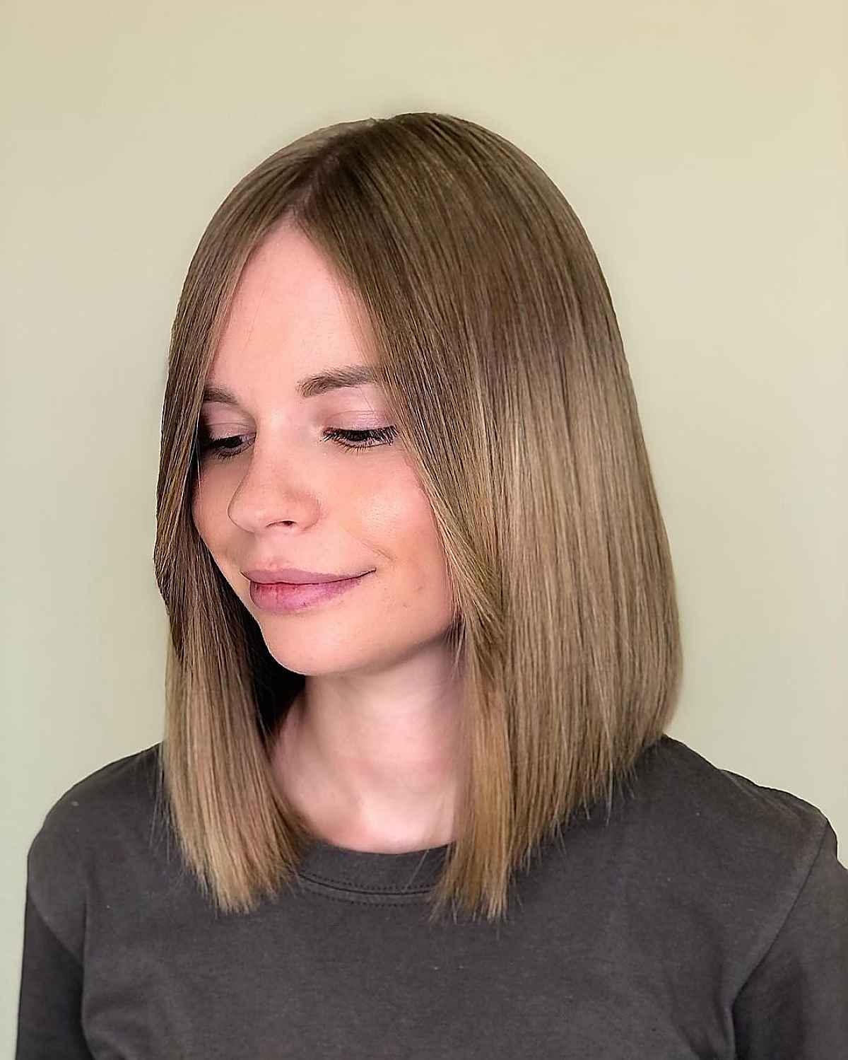 Ash Blonde Sleek Chin Bob — Trendy Sleek Hairstyles