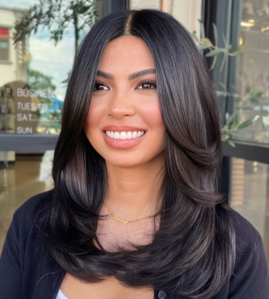 Collarbone Layers Sleek Blowout, The Texture Appears Thick And Glossy — Trendy Sleek Hairstyles