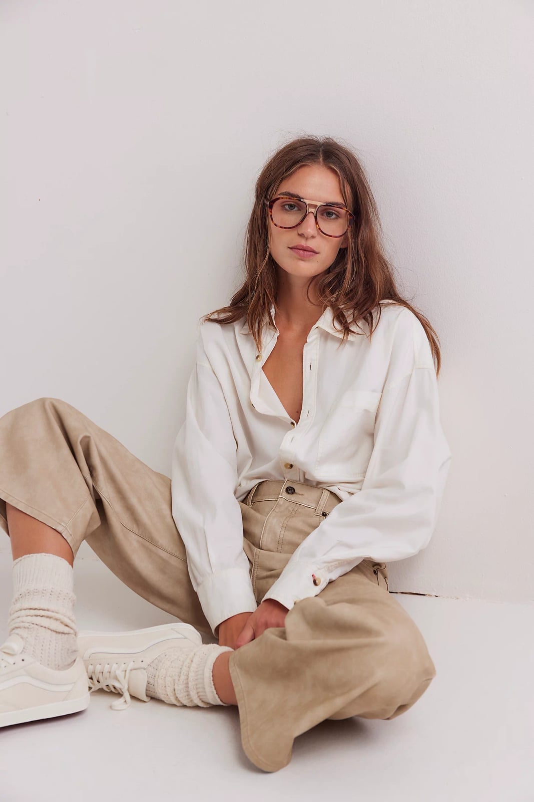 Cream Ribbed Socks Add Texture to Wide-Leg Trousers — Trendy Socks Outfits