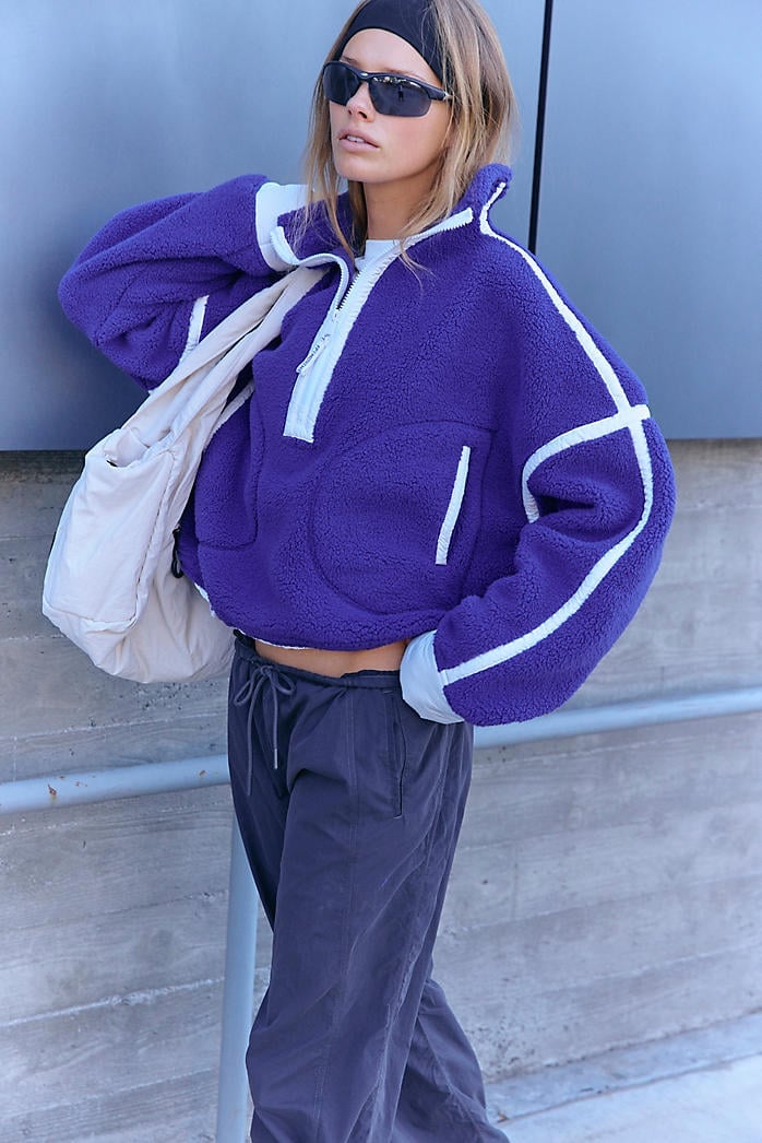 Fleece Pullover With Cargo Pants — Trendy Sporty Outfits