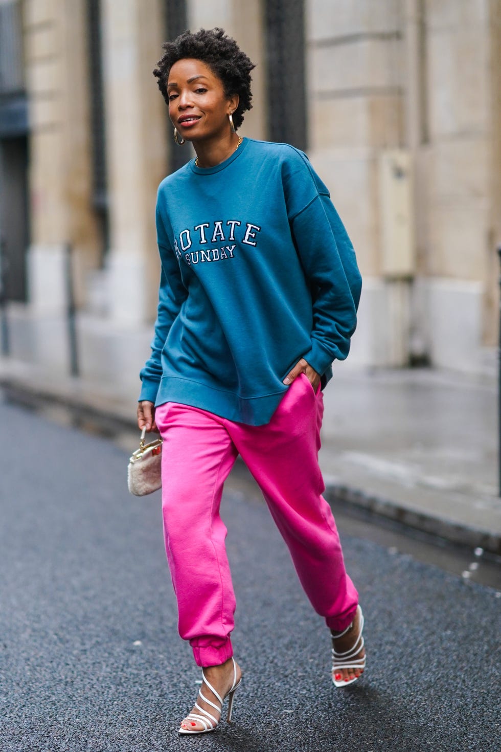 Hot Pink Sweatpants and Teal Sweatshirt for Bold Style Hot Pink Sweatpants and Teal Sweatshirt for Bold Style — Trendy Sweatpants Outfits