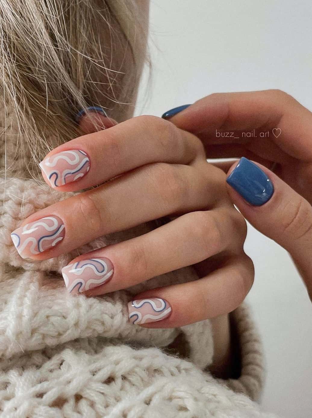 Wavy Lines on Short Square Nails — Trendy Swirl Nails