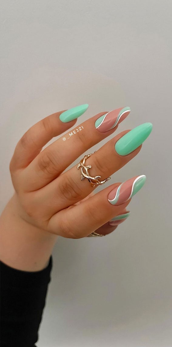 Mint Green and Silver Swirls on Accent Nails — Trendy Swirl Nails