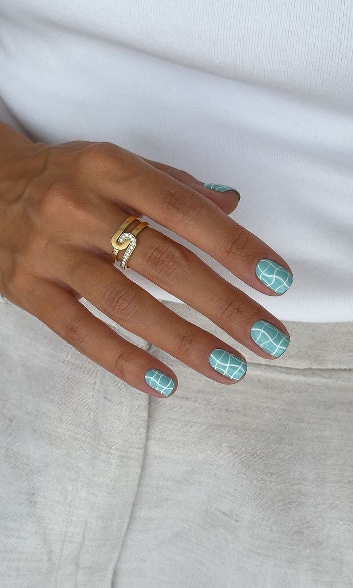 Turquoise White Grid Glossy Short Oval Nails Turquoise White Grid Glossy Short Oval Nails — Trendy Turquoise Nails