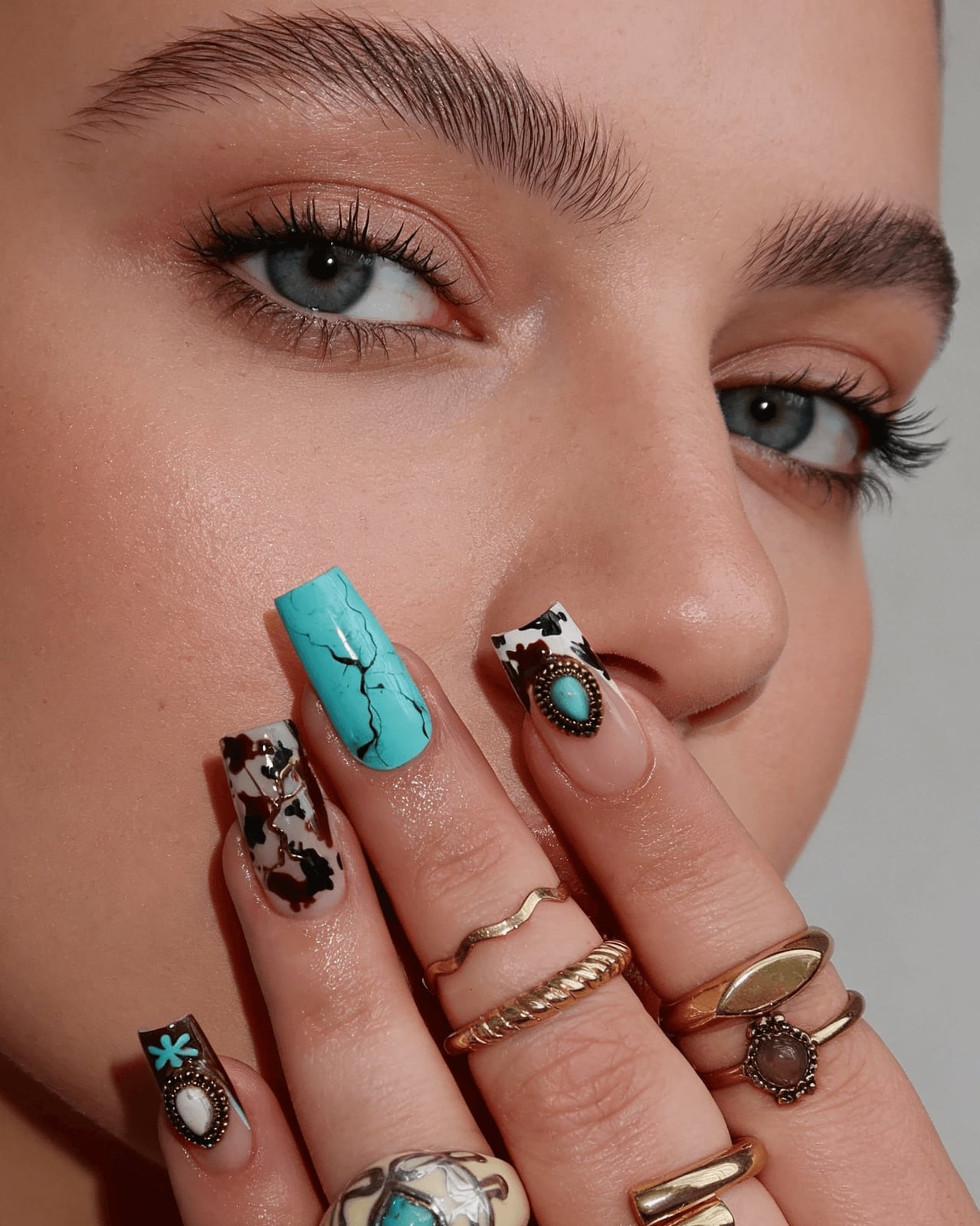 Turquoise Cracked Stone Cow Print Long Square Nails Turquoise Cracked Stone Cow Print Long Square Nails — Trendy Turquoise Nails
