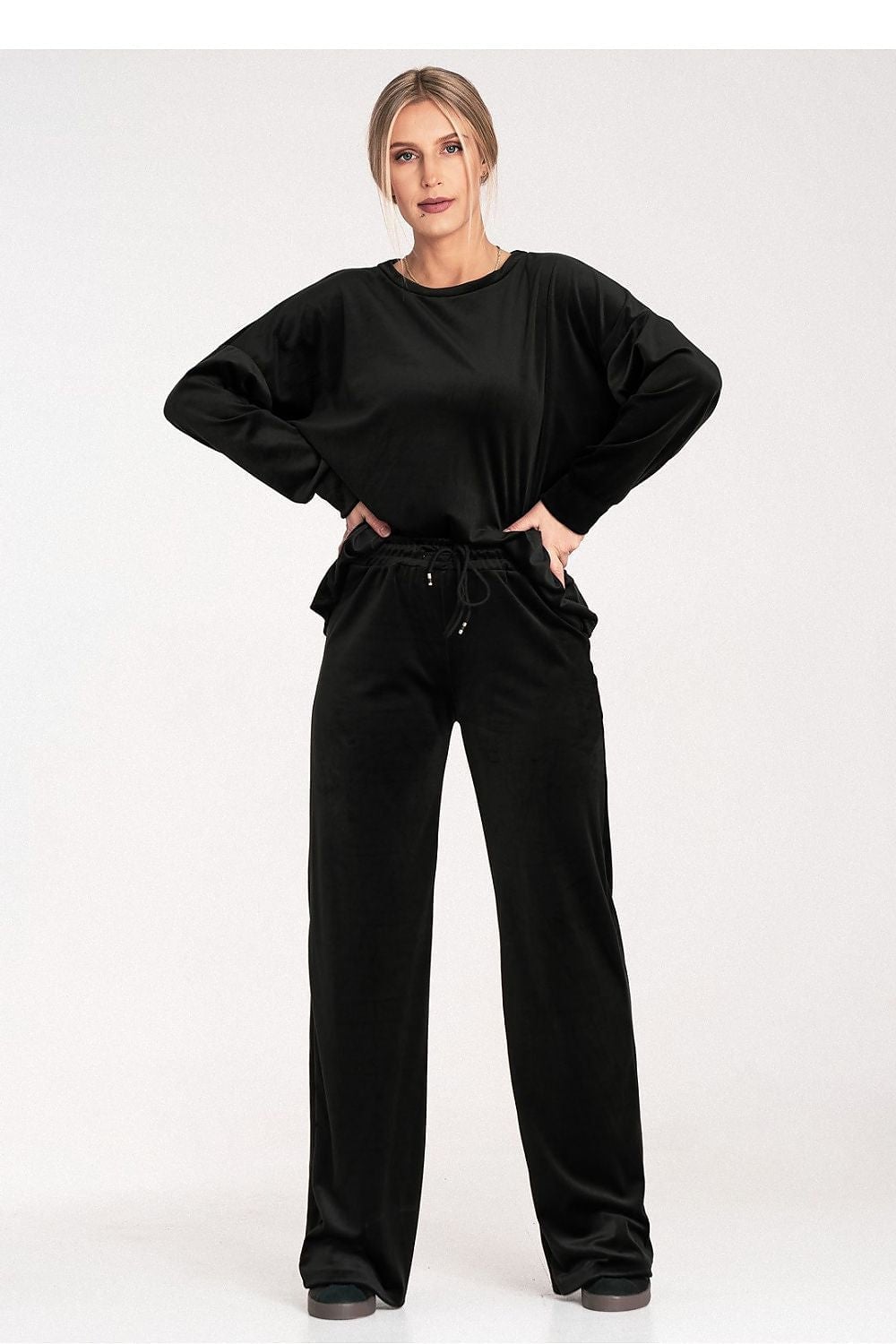 Black Velour Long-Sleeve Crew Neck Sweatshirt and Wide-Leg Pants — Trendy Two Piece Outfits