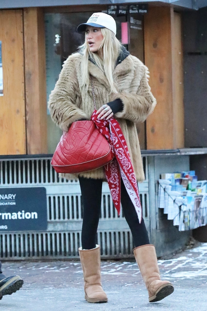 Faux Fur Coat and Leggings with Tan Ugg Boots — Trendy Uggs Outfits