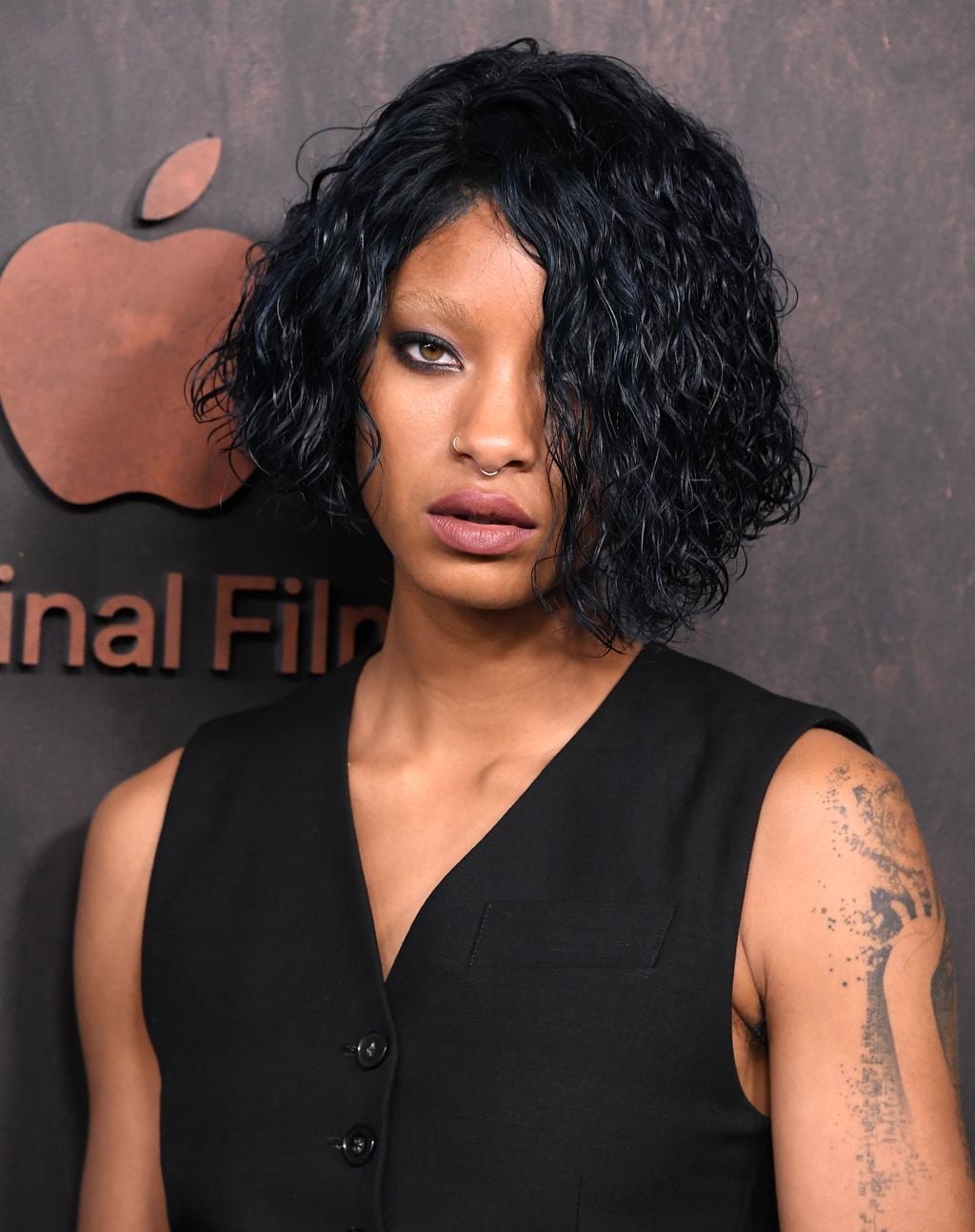 Dark Blue Crop With Wet Look Texture Dark Blue Crop With Wet Look Texture — Trendy Very Short Hair