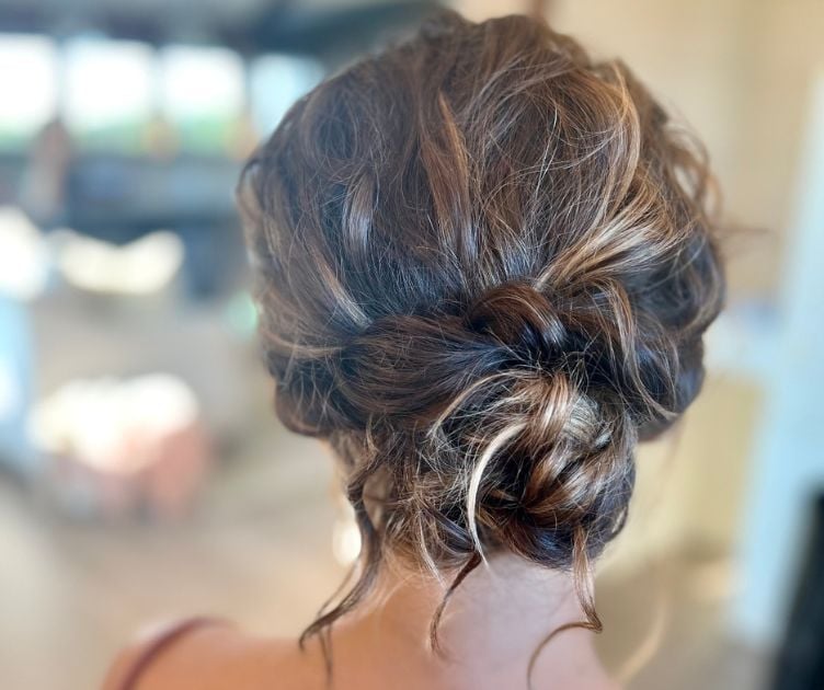Messy Updo With Textured Waves Messy Updo With Textured Waves — Trendy Wedding Guest Updos