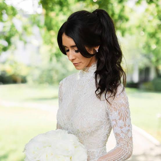 High Ponytail With Curtain Bangs — Trendy Wedding Hair