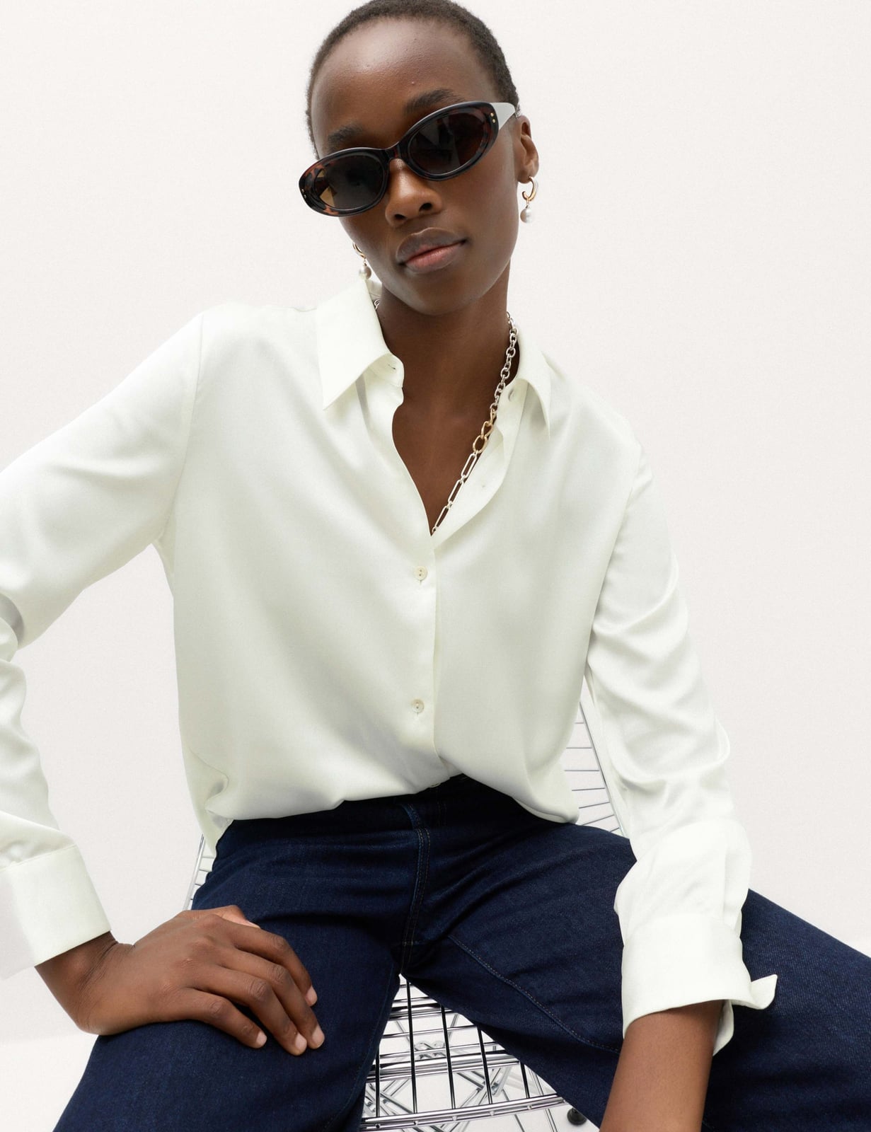 Ivory Satin Collared Shirt With Dark Blue Trousers — Trendy White Shirt Outfits