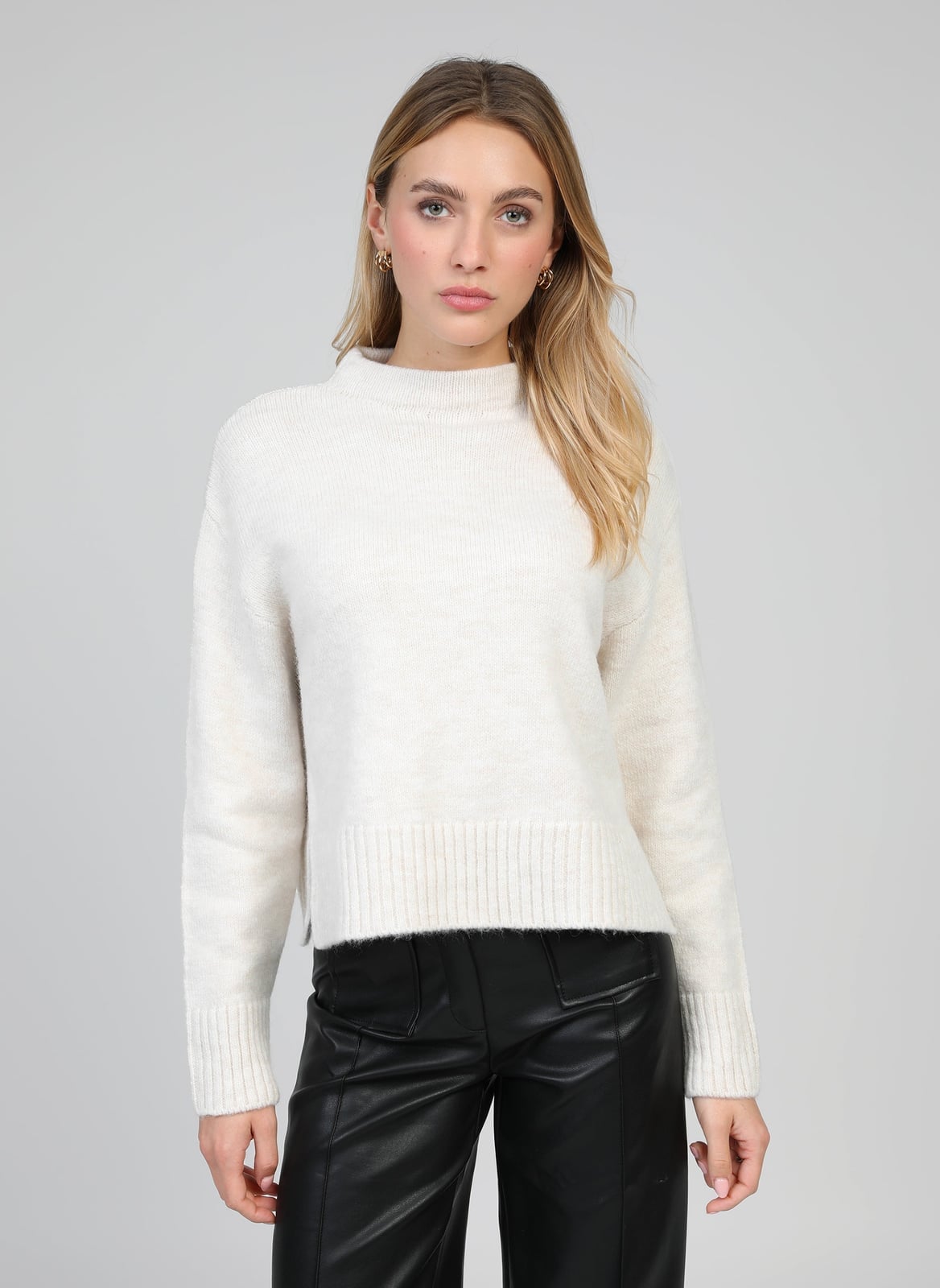 Off-white Textured Knit Sweater with Black Pants — Trendy White Sweater Outfit