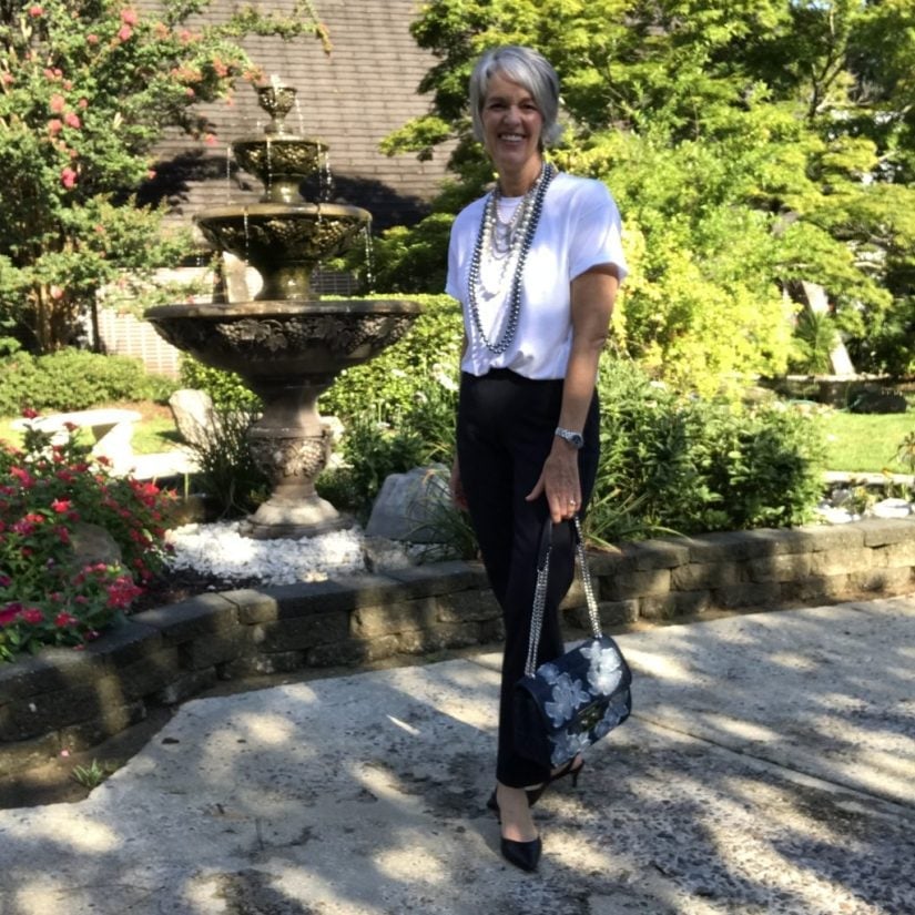 White Tee With Black Trousers And Layered Necklaces White Tee With Black Trousers And Layered Necklaces — Trendy White Tee Outfits