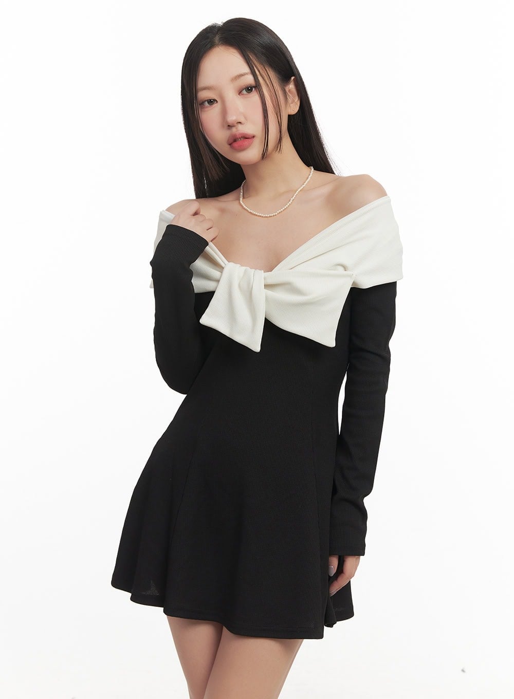 Black Off-Shoulder Ribbed Knit Mini Dress with Bow — Trendy Y2K Dress